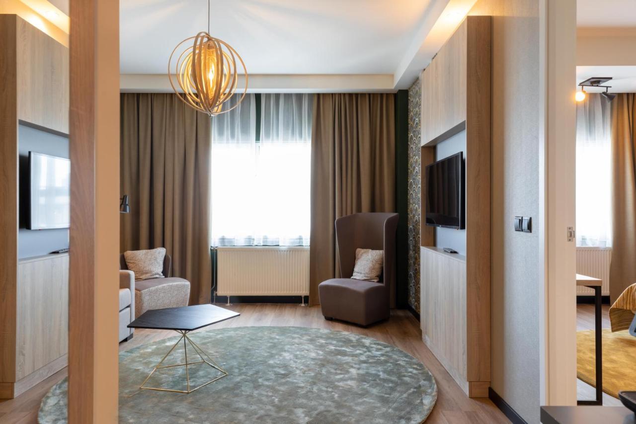 Shanghai Hotel Holland Делфт Екстериор снимка